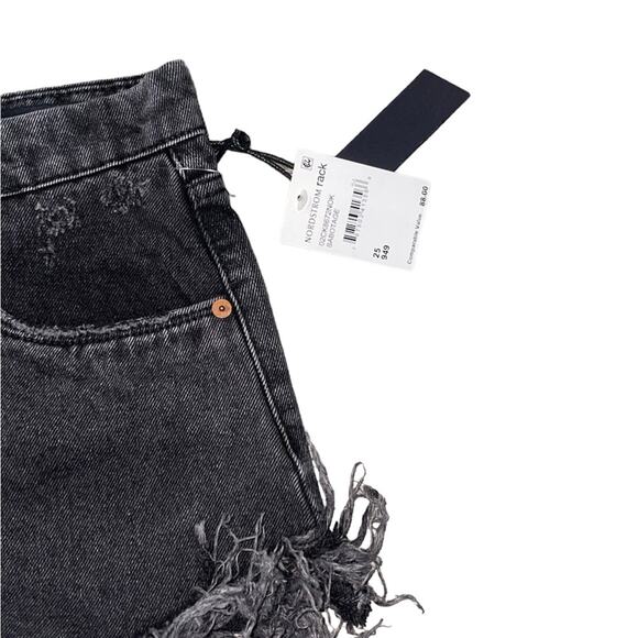 NWT! Blank NYC Sabotage Frayed Black Wash Denim Shorts - Size 25 - Picture 5 of 6